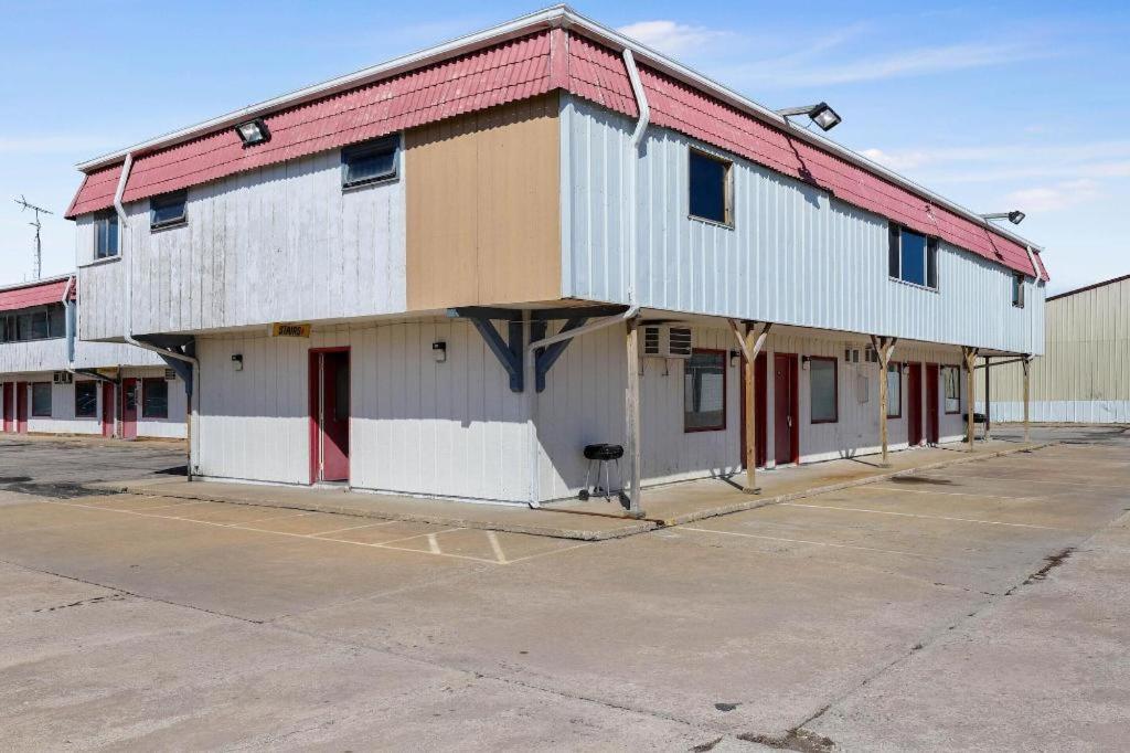Hotel O Oskaloosa - Hwy 63/92 Extérieur photo