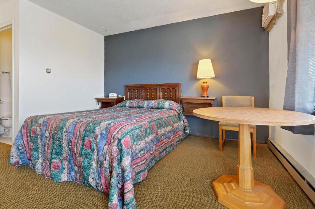 Hotel O Oskaloosa - Hwy 63/92 Extérieur photo
