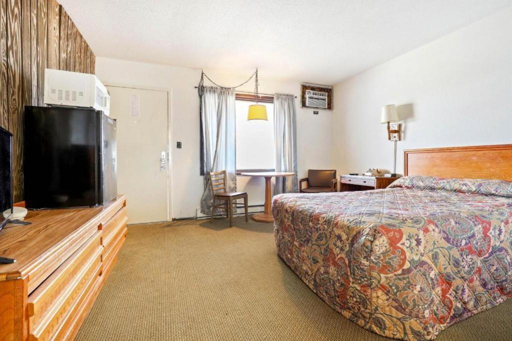 Hotel O Oskaloosa - Hwy 63/92 Extérieur photo