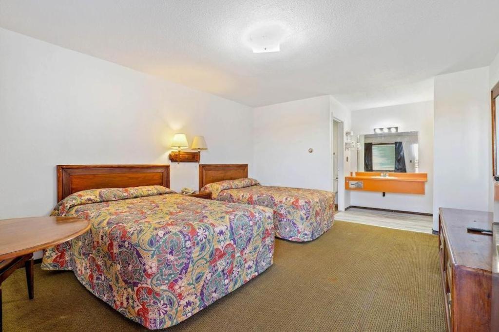 Hotel O Oskaloosa - Hwy 63/92 Extérieur photo