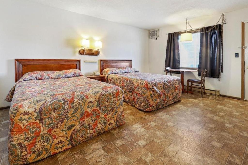 Hotel O Oskaloosa - Hwy 63/92 Extérieur photo